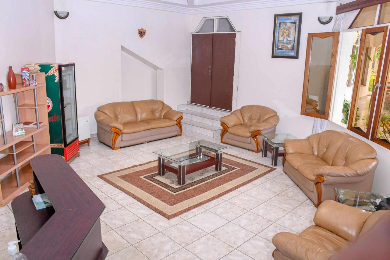 Kiriri Residence Hotel Бужумбура Экстерьер фото