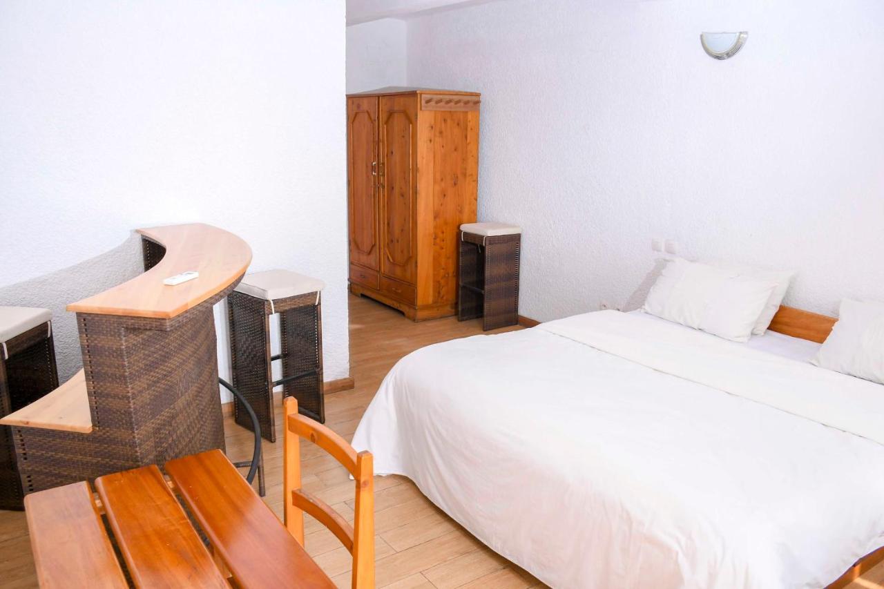 Kiriri Residence Hotel Бужумбура Экстерьер фото