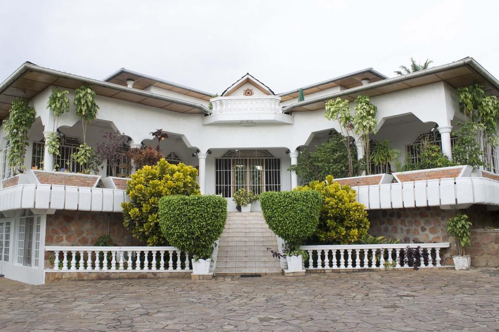 Kiriri Residence Hotel Бужумбура Экстерьер фото