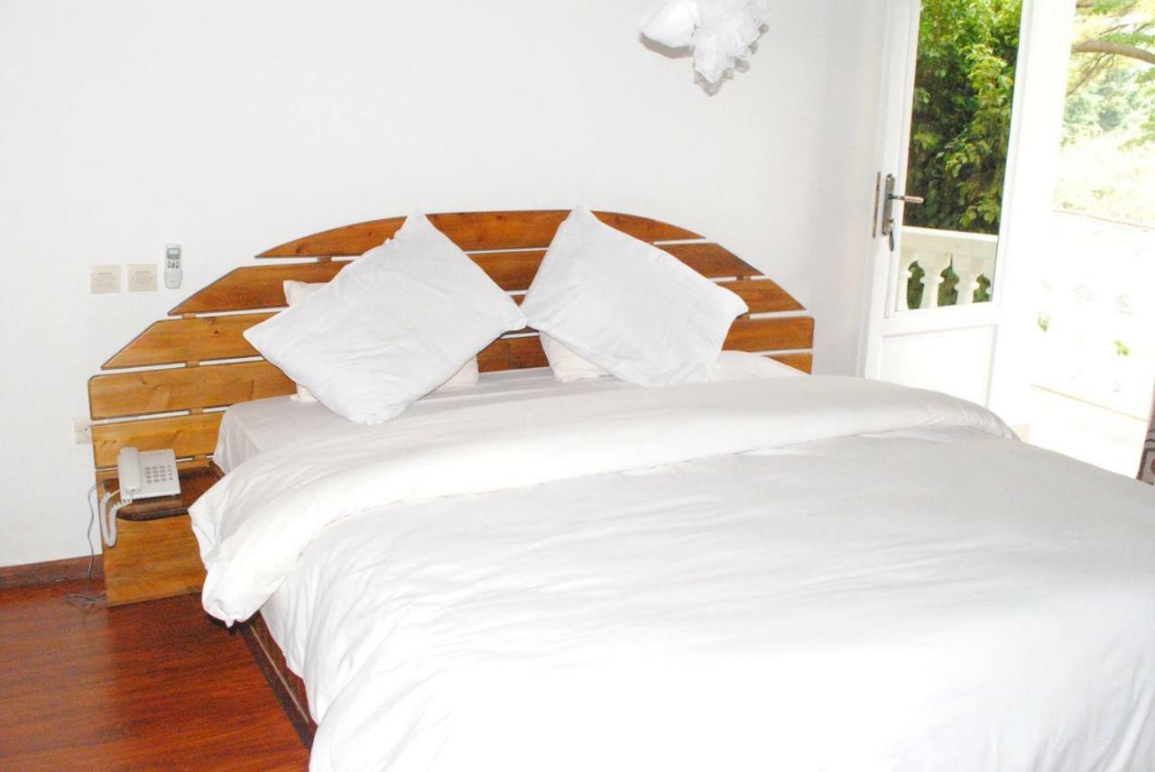 Kiriri Residence Hotel Бужумбура Экстерьер фото